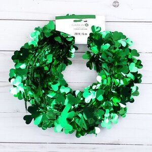 St Patricks Day Tinsel Coiled Garland Shamrocks Green 20 ft
